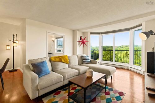 810-30 Brookdale Cres, Dartmouth, NS, B3A4T7 | Card Image