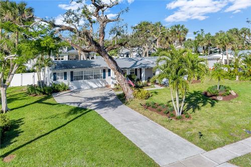 645 Acacia Rd, Vero Beach, FL, 32963-1753 | Card Image