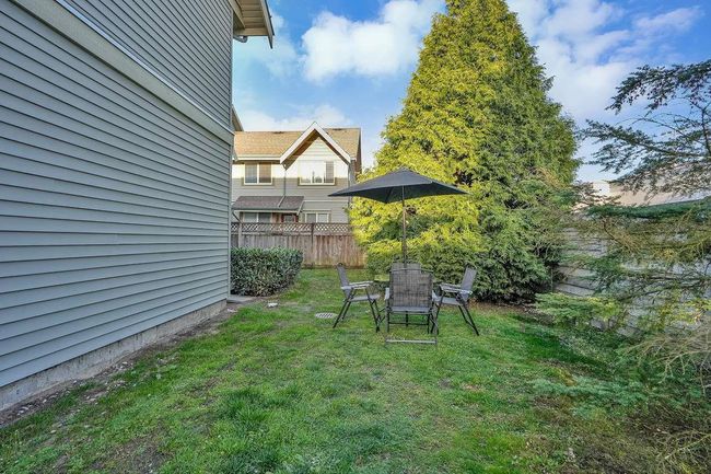 27 - 22977 116 Avenue, Townhouse with 3 bedrooms, 2 bathrooms and 2 parking in Maple Ridge BC | Image 34