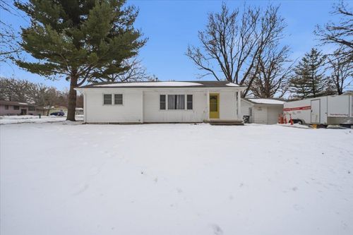 1604 S Forest Rd, Cedar Falls, IA, 50613-1761 | Card Image