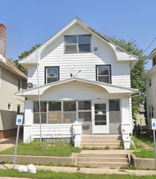 1027 Ridge Ave, Rockford, IL, 61103-6051 | Card Image
