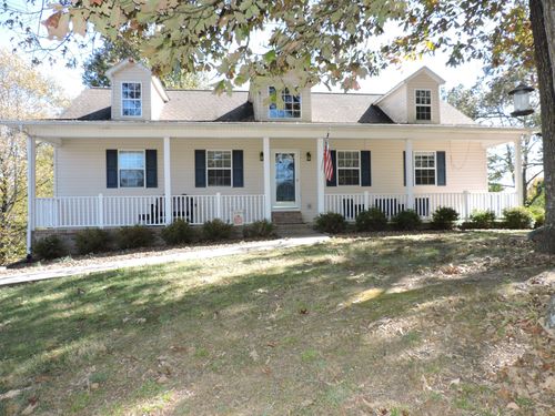 918 Faye Dr, Cookeville, TN, 38501-9490 | Card Image