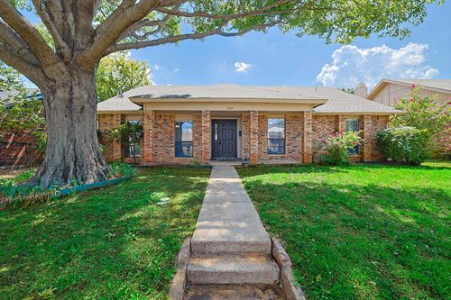 2825 Windsor Dr, Flower Mound, TX, 75028-1559 | Card Image