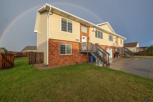 4620 Parkview Dr, Rapid City, SD, 57701-7760 | Card Image