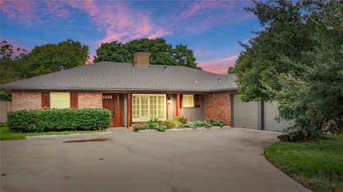 8921 Crosswind Dr, Fort Worth, TX, 76179-2712 | Card Image
