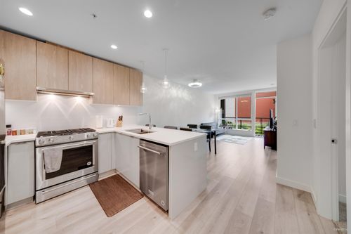 207-128 E 8th St, North Vancouver, BC, V7L0H2 | Card Image