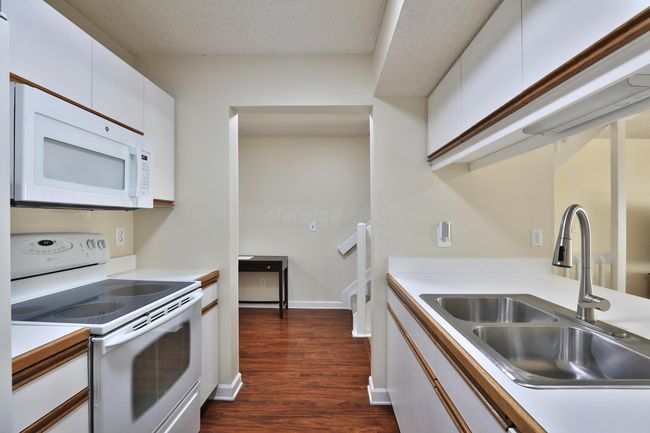 105B - 5344 Ambrosia Ave, Condo with 2 bedrooms, 3 bathrooms and null parking in Columbus OH | Image 11