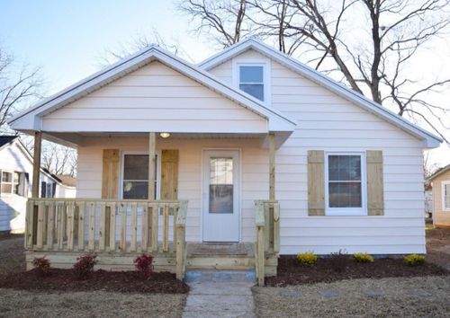 413 5th St, Lawrenceburg, TN, 38464-2839 | Card Image
