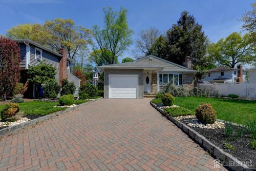 4 Azalea Ct, North Plainfield, NJ, 07060-4501 | Card Image