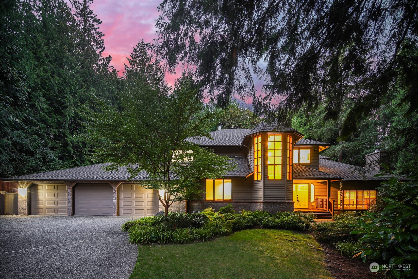16th Pl, Sammamish, WA 98075