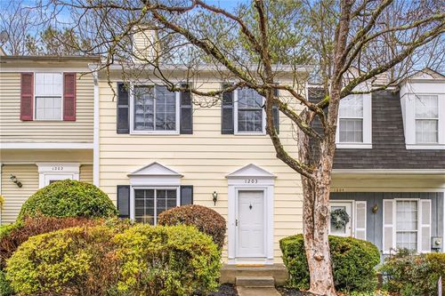 1203 Wedgewood Ct, Sandy Springs, GA, 30350-2082 | Card Image