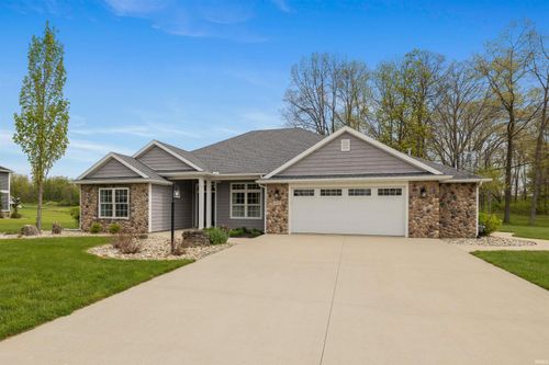 3330 Kellygreen Dr, Angola, IN, 46703-2802 | Card Image