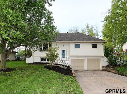 10417 Grand Ave, Omaha, NE, 68134-2436 | Card Image