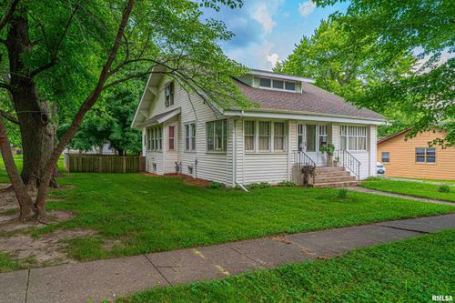 114 N Spring St, Mount Pulaski, IL, 62548-1139 | Card Image