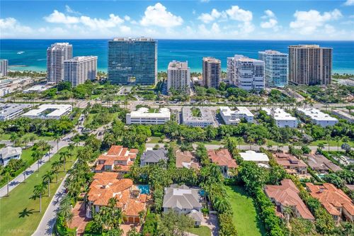 52 Camden Dr, Bal Harbour, FL, 33154-1327 | Card Image