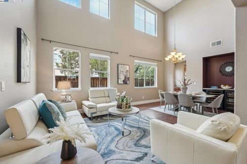 632 S Comunidad St, Mountain House, CA, 95391-2007 | Card Image