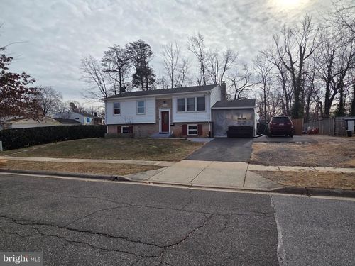 9805 Walnut Ave, LANHAM, MD, 20706-2367 | Card Image