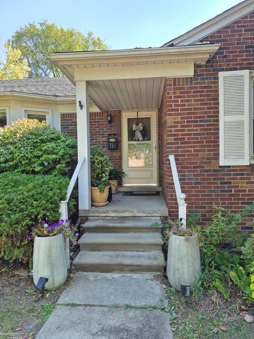 316 Chalfonte Ave, Grosse Pointe Farms, MI, 48236-2933 | Card Image