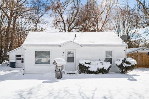 647 Stephanie St, Battle Creek, MI, 49037-1236 | Card Image