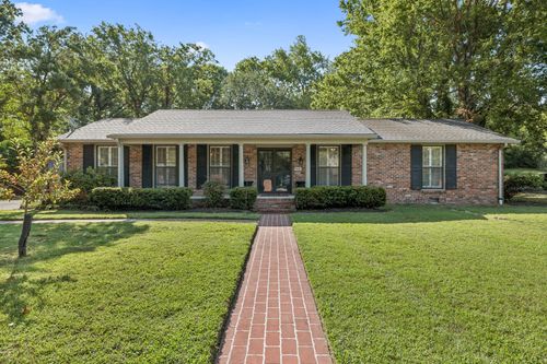906 Percy Warner Blvd, Nashville, TN, 37205-4106 | Card Image