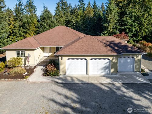 101 Mount Pleasant Estates Rd, Port Angeles, WA, 98362-8622 | Card Image
