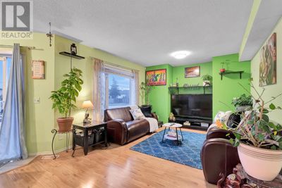 65 Martinview Cres Ne, House other with 4 bedrooms, 4 bathrooms and 4 parking in Calgary AB | Image 3