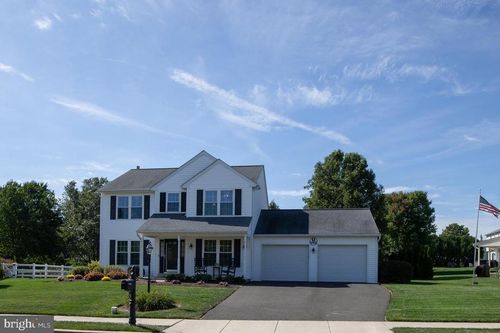 9 Greenleaf Cir, Perkasie, PA, 18944-2393 | Card Image
