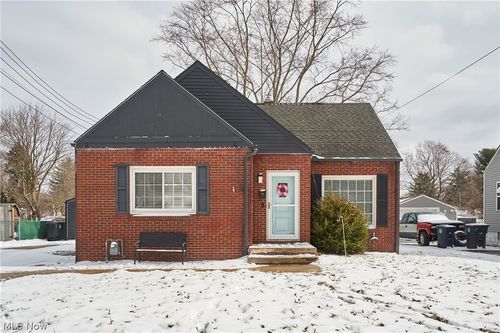 601 Cora Ave, Akron, OH, 44312-2604 | Card Image