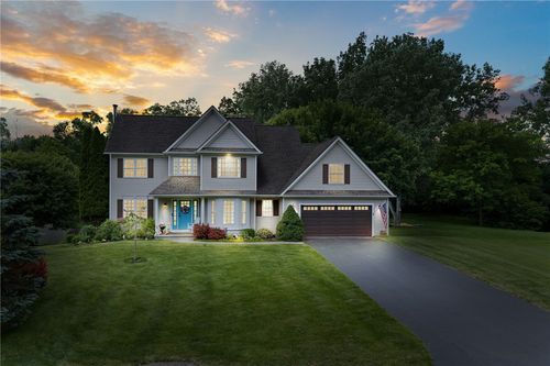 3 Brimfield Cir, Fairport, NY, 14450-8966 | Card Image