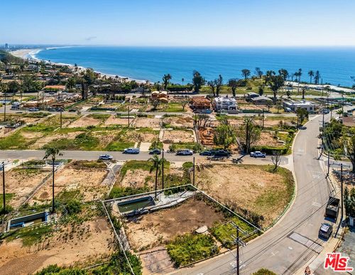 16918 Marquez Avenue, Pacific Palisades, CA, 90272 | Card Image