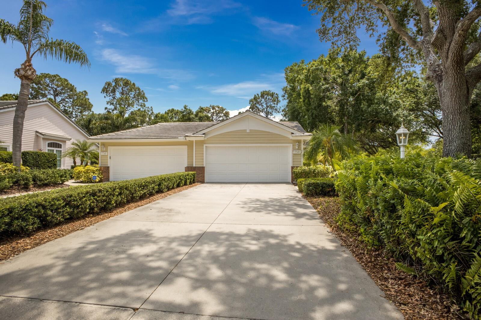 Whitebridge Gln, University Park, FL 34201
