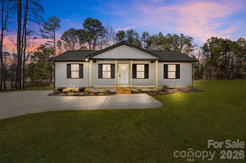 2220 Mooresville Rd, Salisbury, NC, 28147-8816 | Card Image