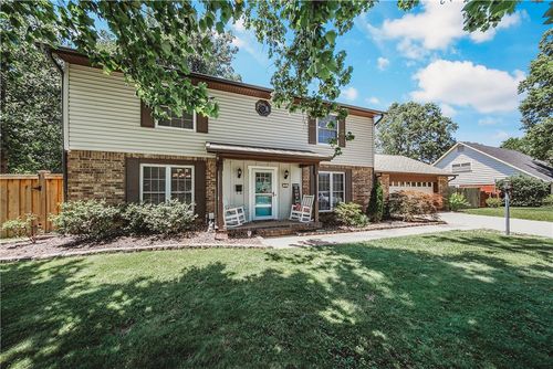 808 Holiman St, Springdale, AR, 72762-5125 | Card Image