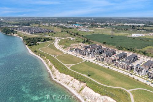 563 Port Darlington Rd, Bowmanville, ON, L1C7E9 | Card Image