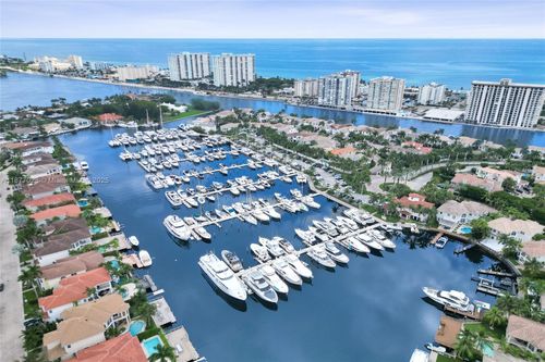 842 Spinnaker Dr E, Hollywood, FL, 33019-5025 | Card Image