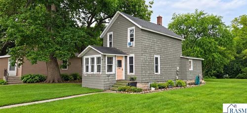 413 7th Ave Nw, Waseca, MN, 56093-2330 | Card Image
