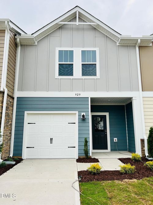 929 Field Ivy Dr, Fuquay Varina, NC, 27526-4337 | Card Image