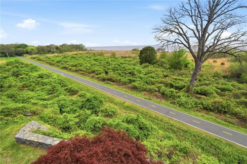 31 Seabreeze Lane, Bristol, RI, 02809 | Card Image