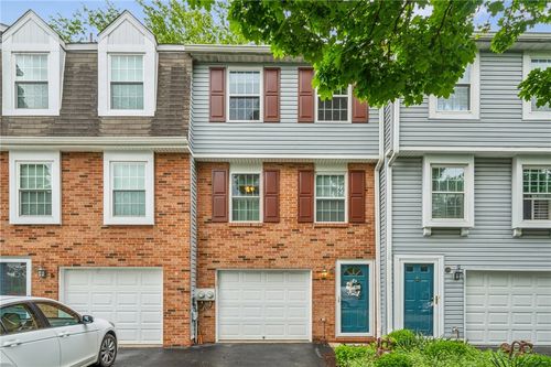 226 Green Ct, Castle Shannon, PA, 15234-2366 | Card Image