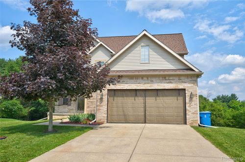 838 Star Dr, Davison, MI, 48423-1252 | Card Image
