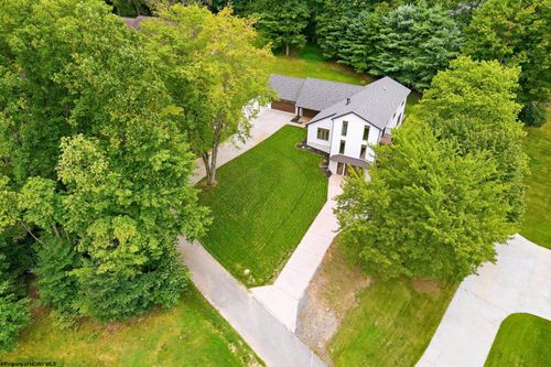2374 Lakeside Ests, Morgantown, WV, 26508-5623 | Card Image