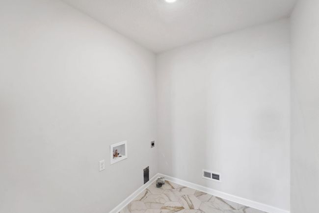 Laundry Room upstairs | Image 20