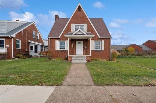 1824 Lincoln Ave, Latrobe, PA, 15650-3038 | Card Image