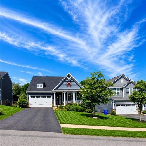 203 Foxtail Cir, Coraopolis, PA, 15108-4024 | Card Image