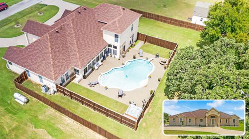 3203 Walnut Creek Pkwy, Granbury, TX, 76049-7918 | Card Image