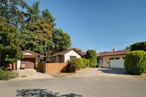 4101 Scoones Pl, Saanich, BC, V8X4R4 | Card Image