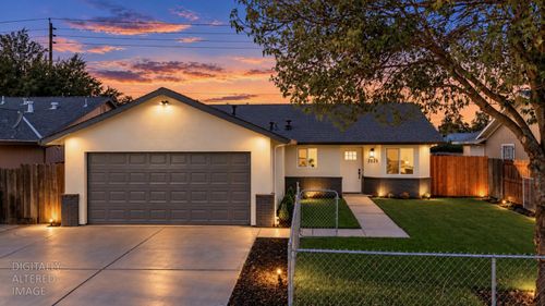 2025 Olive Branch Dr, Modesto, CA, 95351-2982 | Card Image