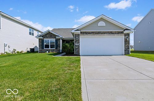 5763 Weeping Willow Pl, Whitestown, IN, 46075-9714 | Card Image