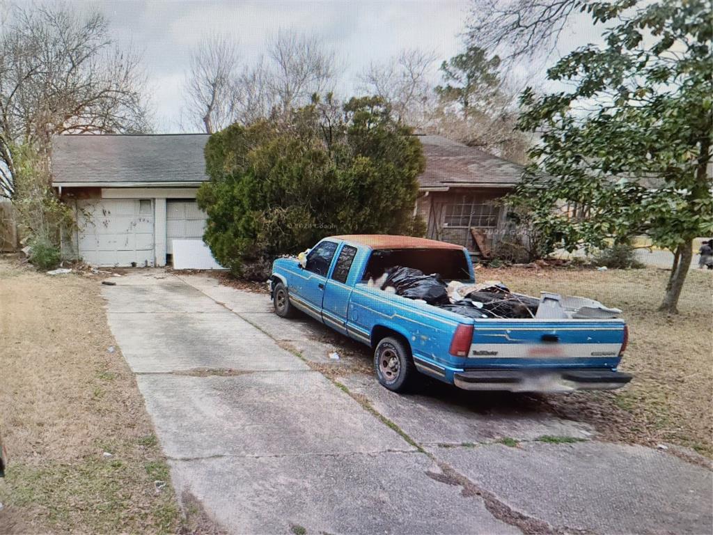 Mossygate Dr, Spring, TX 77373