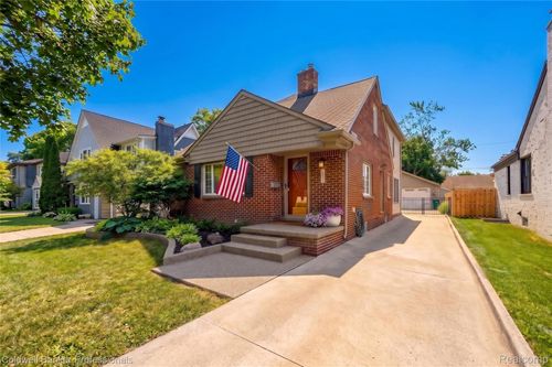 2666 Windemere Rd, Birmingham, MI, 48009-5841 | Card Image